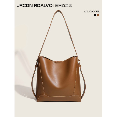 UR簡約高級質感水桶包女2025新款潮百搭大容量上班通勤斜背托特包