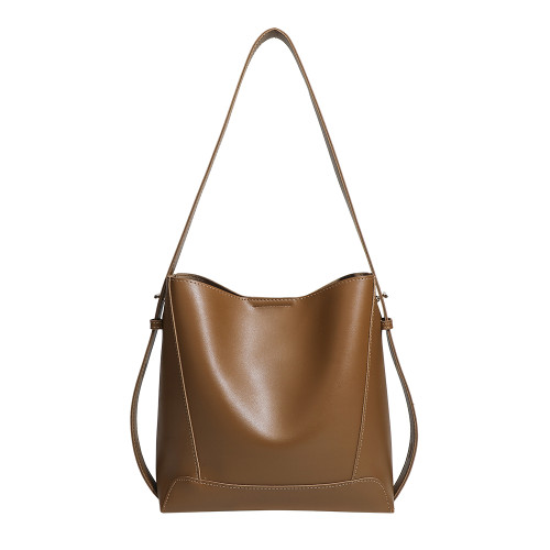 UR簡約高級質感水桶包女2025新款潮百搭大容量上班通勤斜背托特包