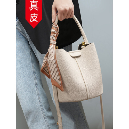 包包2026新款春夏潮時尚女包單肩斜後後背包真皮包手提包水桶包菜籃子 包包2026新款春夏潮時尚女包單肩斜後後背包真皮包手提包水桶包菜籃子