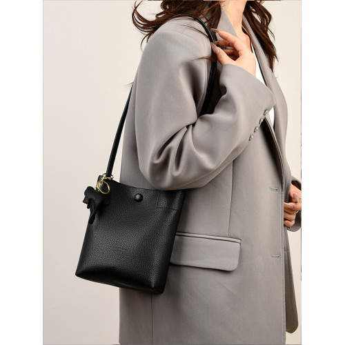 真皮迷你款水桶包2026新款高級時尚超火小包包牛皮韓版單肩斜後後背包 真皮迷你款水桶包2026新款高級時尚超火小包包牛皮韓版單肩斜後後背包