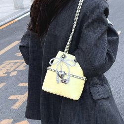 菱格綉線超火小包包女2025新款百搭鏈條斜後後背包夏天爆款精緻水桶包