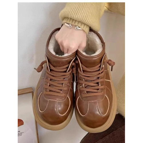 歐貨卡皮巴拉系帶真皮面雪地棉靴加厚小汽車短靴大頭麵包鞋平底女