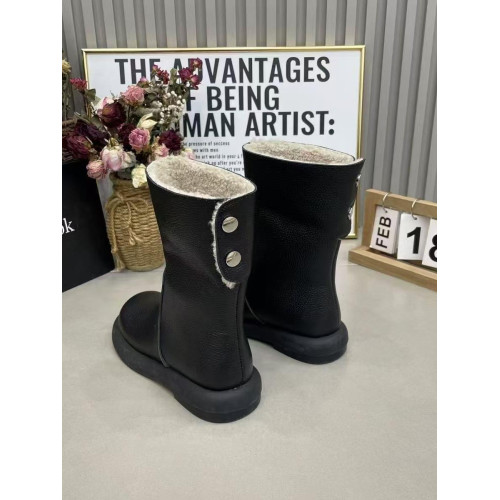 品牌鞋皮面荔枝紋白色雪地靴女冬加絨中筒靴子2025新款平底馬丁靴