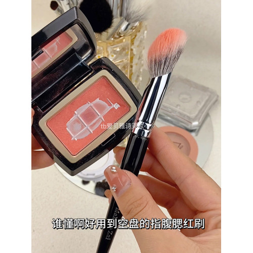 誰髮明出來的!斜坡指腹腮紅刷點彩刷羊毛可攜式一支裝化妝刷子工具 誰髮明出來的!斜坡指腹腮紅刷點彩刷羊毛可攜式一支裝化妝刷子工具
