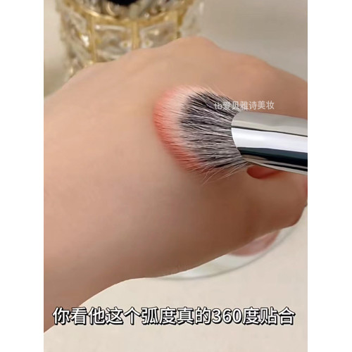 誰髮明出來的!斜坡指腹腮紅刷點彩刷羊毛可攜式一支裝化妝刷子工具 誰髮明出來的!斜坡指腹腮紅刷點彩刷羊毛可攜式一支裝化妝刷子工具