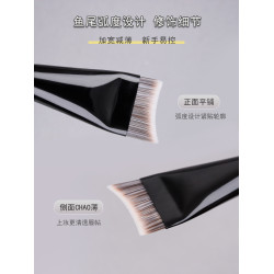 小胖丁K83粉底刷刀鋒一字型魚尾扁頭輕薄無痕不吃粉液化妝面膜刷