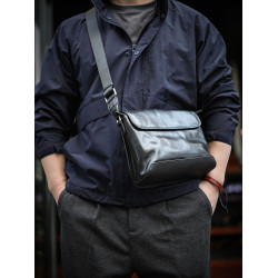 2025新款原創真皮男士單肩斜後後背包牛皮簡約通勤休閒男包高級感後後背包