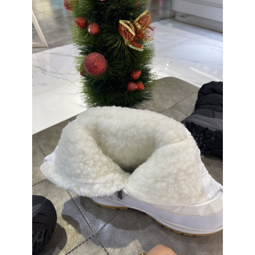 哈爾濱防水防滑保暖雪地靴哈爾濱雪地靴東北旅遊