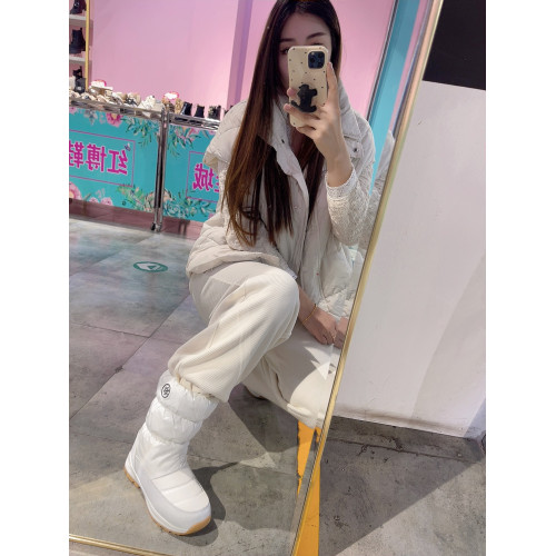 哈爾濱防水防滑保暖雪地靴哈爾濱雪地靴東北旅遊