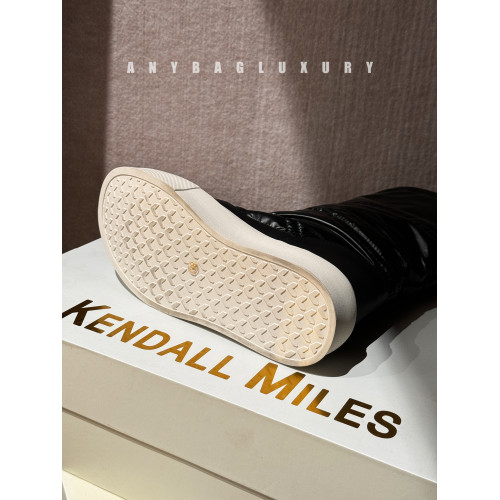 官旗4780天花板！代理授權！KM防水羽絨長筒防寒防水雪地靴女靴