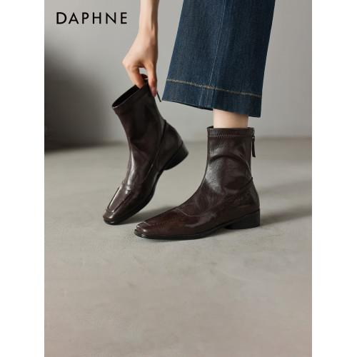 達芙妮方頭短靴女2026新款春季春款切爾西皮靴平底瘦瘦靴子馬丁靴