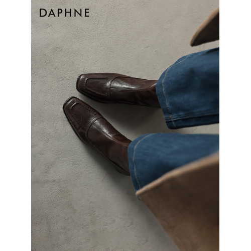 達芙妮方頭短靴女2026新款春季春款切爾西皮靴平底瘦瘦靴子馬丁靴