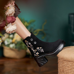 民族風手工短靴秋冬圓頭松糕底厚底女靴復古風軟底馬丁靴短筒綉花