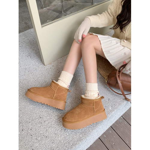 周冬雨同款厚底增高雪地靴女2024年秋冬季新款加絨加厚保暖短筒靴