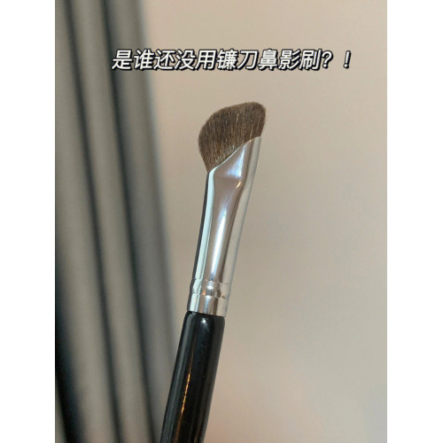 拔地而起!鐮刀鼻影刷小馬毛側影山根修容鼻翼暈染刷動物毛新手 拔地而起!鐮刀鼻影刷小馬毛側影山根修容鼻翼暈染刷動物毛新手
