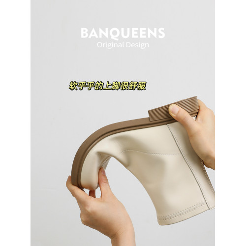 百搭半曲彈力瘦瘦靴白色短靴靴子女2025新款冬氣質圓頭平底馬丁靴