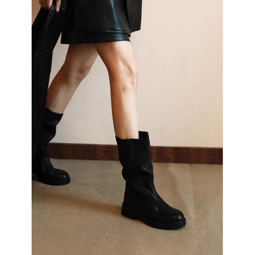 牛皮版~真皮復古黑色圓頭褶皺中筒靴子女堆堆靴英倫風騎士靴短靴