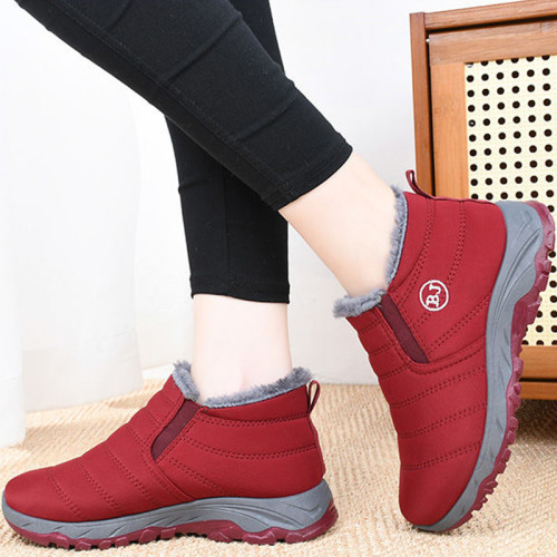 雪地靴女冬季加絨防水防滑中老年人棉鞋保暖媽媽鞋軟底老北京布鞋