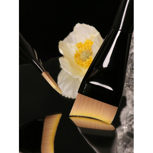 粉刷匠D78對勾粉底刷扁頭超薄快速上妝不易吃粉無痕新手化妝刷 粉刷匠D78對勾粉底刷扁頭超薄快速上妝不易吃粉無痕新手化妝刷