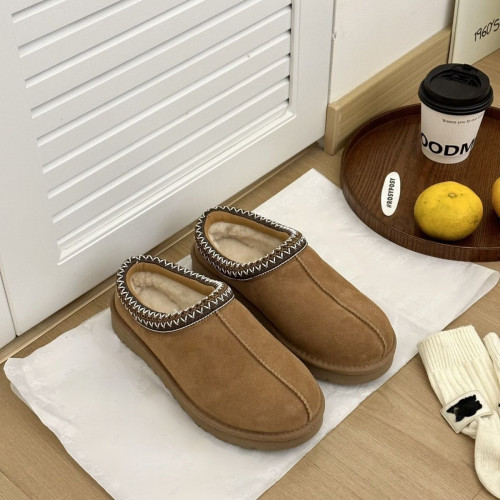 2025冬季新款平底民族風雪地靴加絨包頭厚底皮毛保暖編織情侶棉鞋