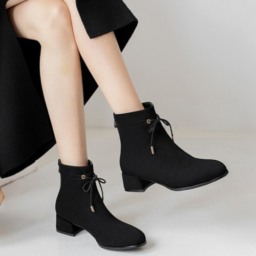 甜美蝴蝶結後拉鍊粗中跟靴子矮跟短靴大碼43 44 45 46 47 48碼鞋