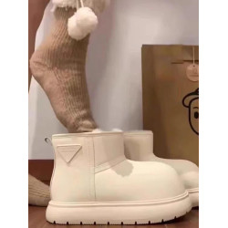 卡皮巴拉厚底雪地靴女冬季新款加絨保暖馬丁靴子皮毛一體防滑棉鞋