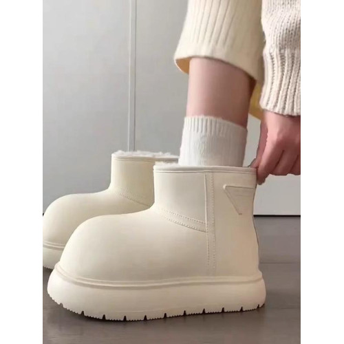 卡皮巴拉厚底雪地靴女冬季新款加絨保暖馬丁靴子皮毛一體防滑棉鞋