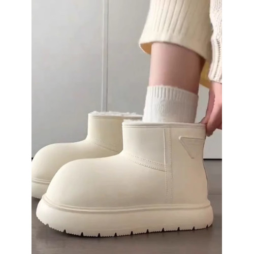 卡皮巴拉厚底雪地靴女冬季新款加絨保暖馬丁靴子皮毛一體防滑棉鞋