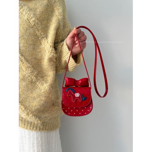 2026新年爆款女生卡通蝴蝶結小馬新年紅包馬鞍包可愛喜慶斜後後背包包