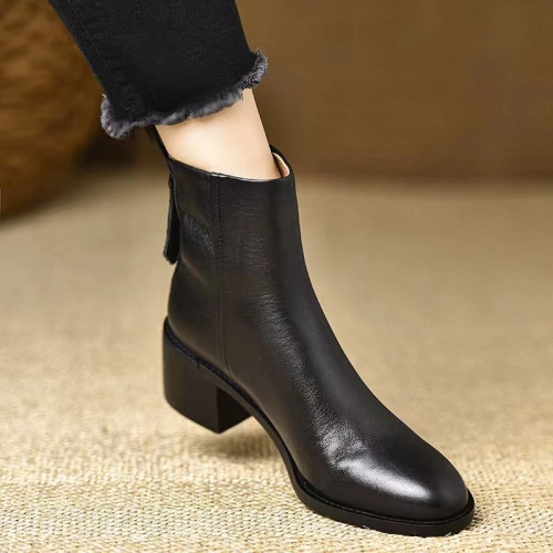 高級感真皮短靴女中跟2024新款冬季短筒粗跟及裸靴加絨切爾西靴子