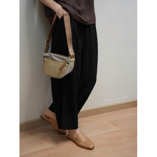 大容量多隔層 好用實用 記憶防水布配頭層小牛皮 單肩斜後後背包k