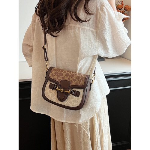 小包包女2026新款時尚復古高級感寬肩帶馬鞍包小衆設計單肩斜後後背包