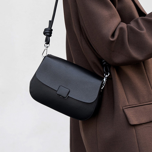 真皮小包包女式2026春夏新款時尚高級感斜後後背包小衆牛皮單肩小方包