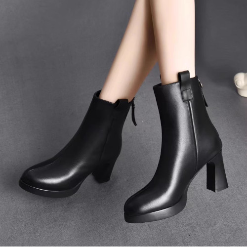 品牌撤櫃真皮高跟馬丁靴女2025秋冬新款加絨防水台粗跟尖頭短靴