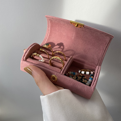 防氧化小巧可攜式首飾盒2023新款高檔輕奢網紅高級感珠寶飾品收納盒