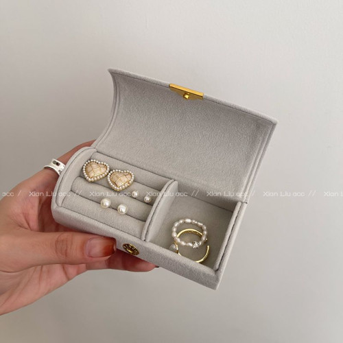 防氧化小巧可攜式首飾盒2023新款高檔輕奢網紅高級感珠寶飾品收納盒