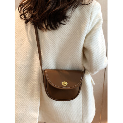 復古小衆包包女2026新款簡約百搭流行爆款馬鞍包韓版時尚斜背小包 復古小衆包包女2026新款簡約百搭流行爆款馬鞍包韓版時尚斜背小包