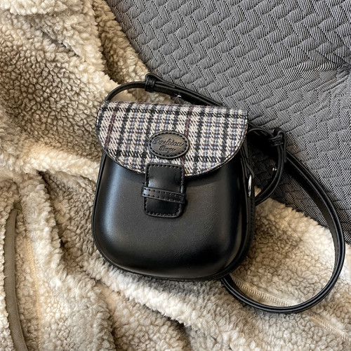 復古通勤馬鞍小包包女2025新款春夏流行斜背豆豆包磨砂迷你手機包