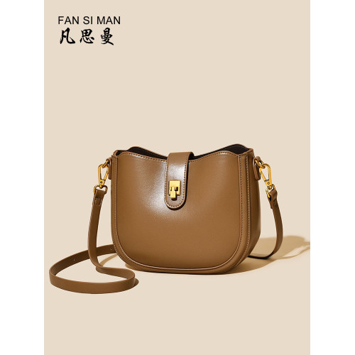 凡思曼2026新款軟皮質感單肩斜後後背包女高級感腋下包通勤休閒馬鞍包