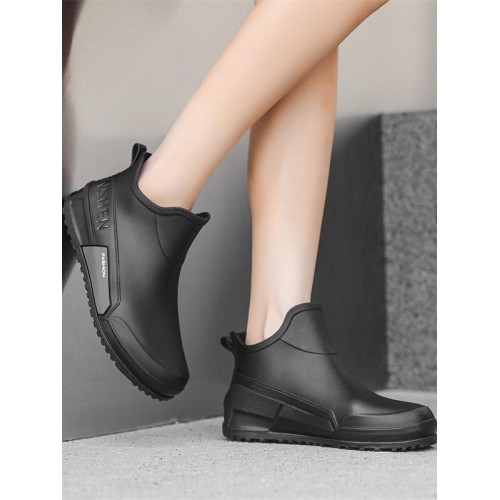 女款大碼雨鞋新款防滑防水雨靴外穿工作水鞋軟底短筒厚底情侶膠鞋