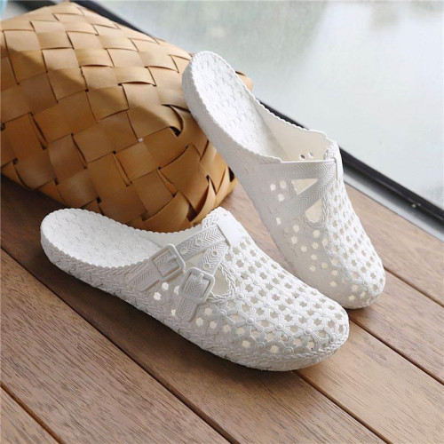 拖鞋女夏外穿平底洞洞鞋浴室中老年鏤空軟底沙灘時尚居家包頭半拖