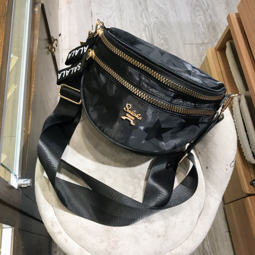 香港風半圓馬鞍包休閒胸包韓版新款時尚尼龍布實用單肩斜背袋女包