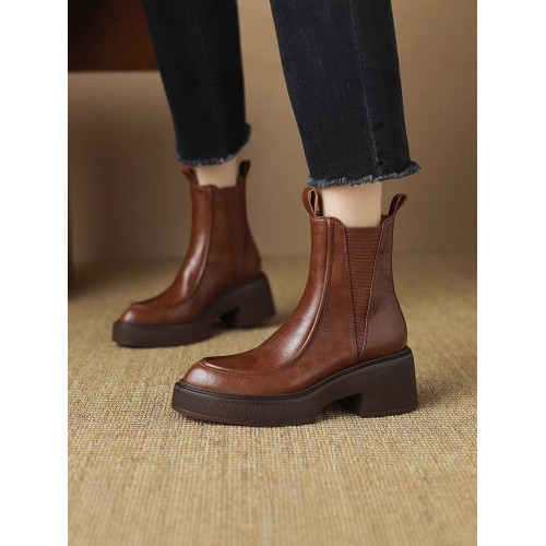 2024年新款帥氣百搭馬丁靴粗跟真皮松糕底女靴尖頭厚底切爾西靴女 2024年新款帥氣百搭馬丁靴粗跟真皮松糕底女靴尖頭厚底切爾西靴女