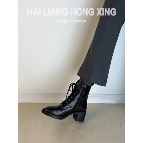 羊皮版~馬丁靴女新款英倫風百搭尖頭粗跟系帶側拉鍊顯瘦高跟短靴