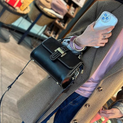 包包女小方包2025新款斜背腋下包復古真皮女包輕奢單肩包牛皮小包