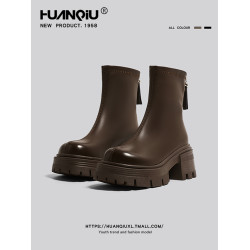 環球厚底馬丁靴女款2026春季新款英倫風黑色增高靴子女皮面短靴