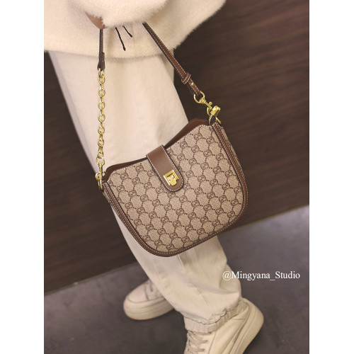 高級感馬鞍包包女式2026新款高級大氣輕奢小衆日常通勤百搭斜後後背包