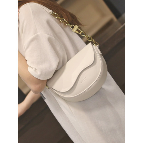 斜背馬鞍小包包女式2026新款超火女款小衆設計今年流行百搭高級感