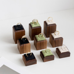 胡桃木戒指展示架絨面珠寶首飾托架飾品店櫥窗擺件拍攝道具收納座