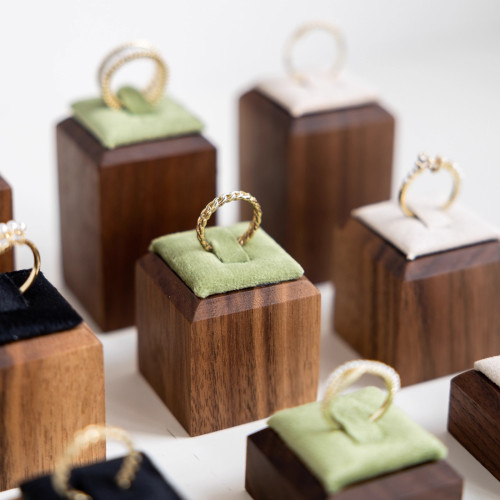 胡桃木戒指展示架絨面珠寶首飾托架飾品店櫥窗擺件拍攝道具收納座